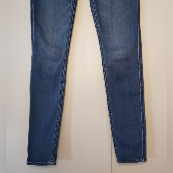 Abercrombie & Fitch Front Patch Pocket Skinny Jeans - Picture 3 of 8